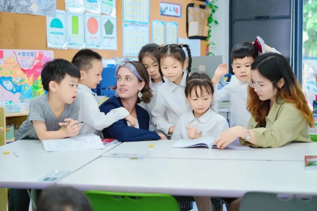 深圳IPC国际校区师生课堂互动