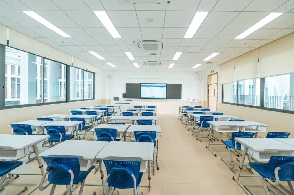 广州南沙民心学校教室