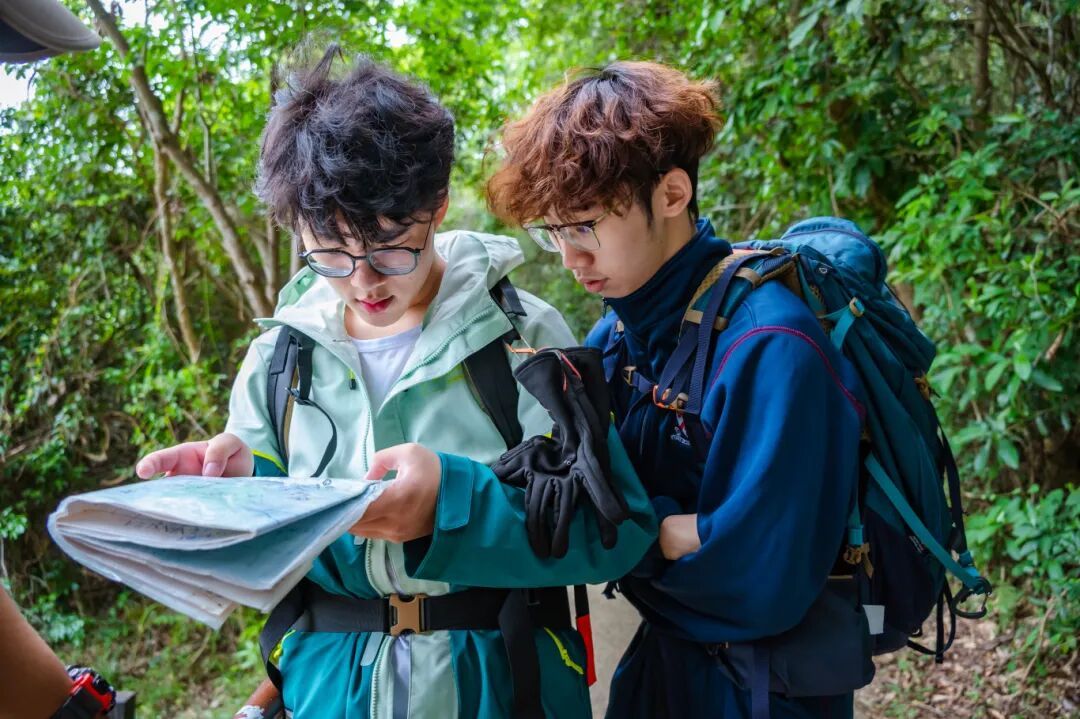 横琴德威学生参与户外活动