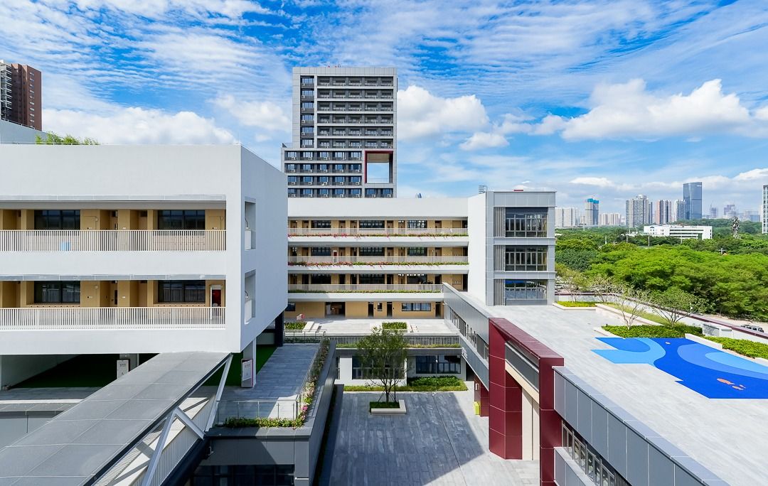 前海国王学校中小学校区建筑与运动场