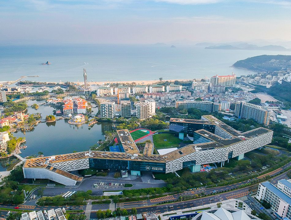 深圳梅沙双语学校所在的大梅沙万科中心园区及海岸景观