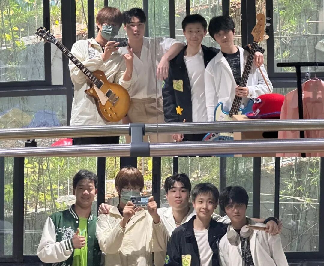 校园里的音乐与朋友