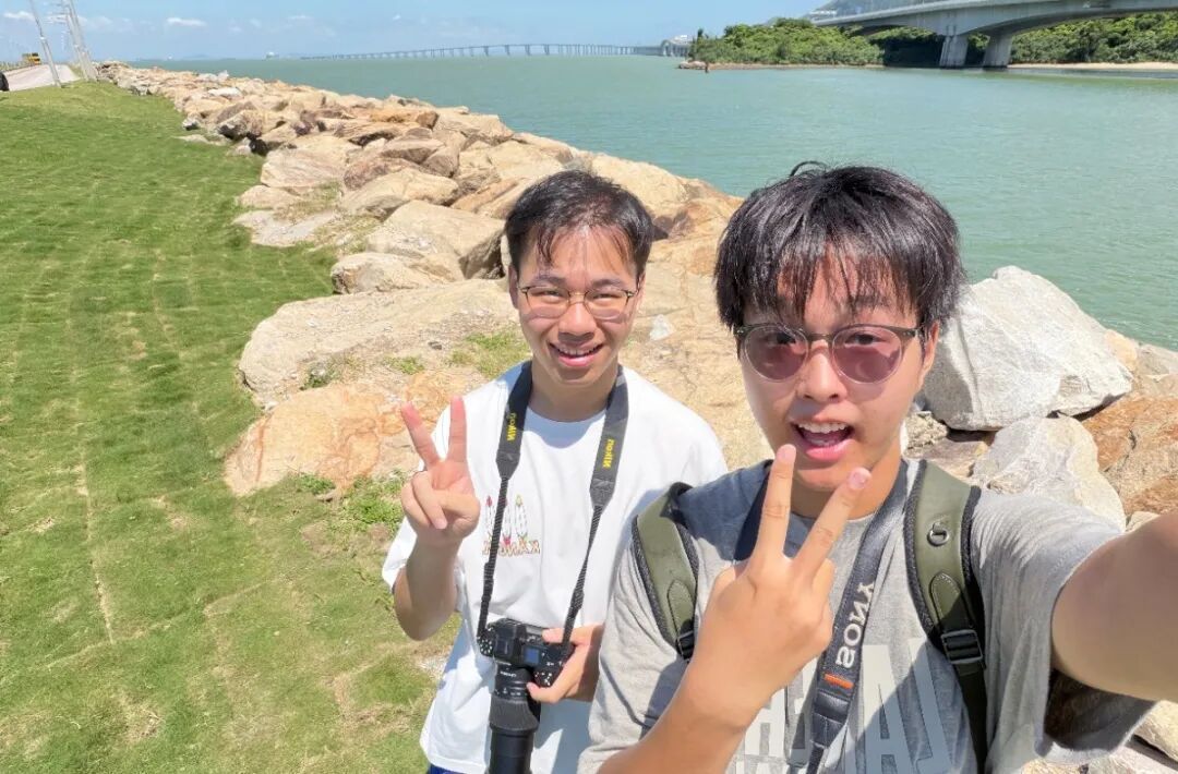 龚可铭与Eugene合影