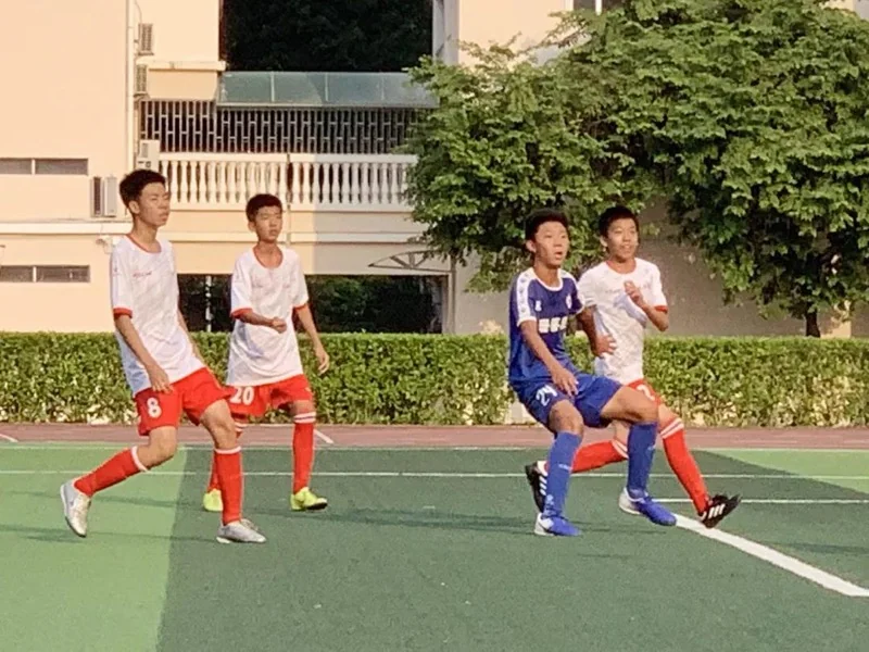 深圳珊蒂泉外国语学校国际部——2019年深圳市龙岗区校园足球比赛珊蒂泉再次夺冠