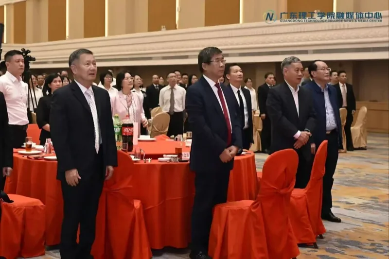 广东理工学院 | 育桃李润芳华,守初心护成长——学校举办庆祝建校30周年暨重阳节表彰活动