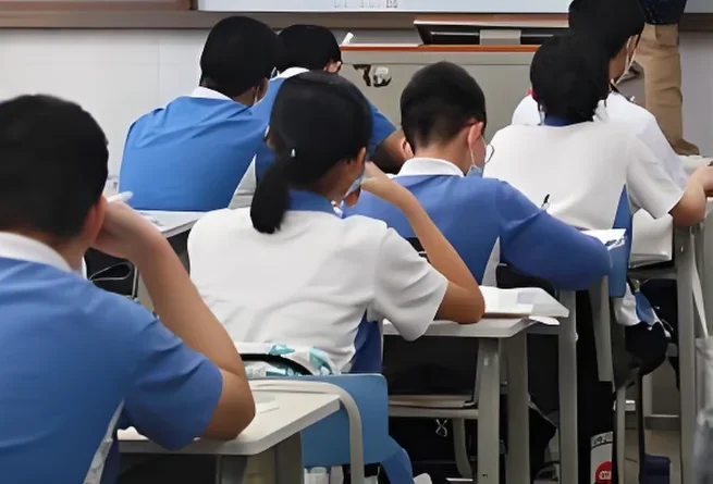 深圳国际课程中心SZICC | 从SZICC到UCL:当“松弛感”成为高效密码,她的「自在成长」图鉴(上)