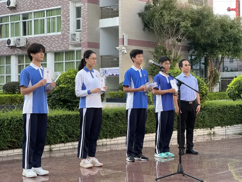 深圳高级中学国际课程体系 | 学长说 | 跟随内心 坚定向前