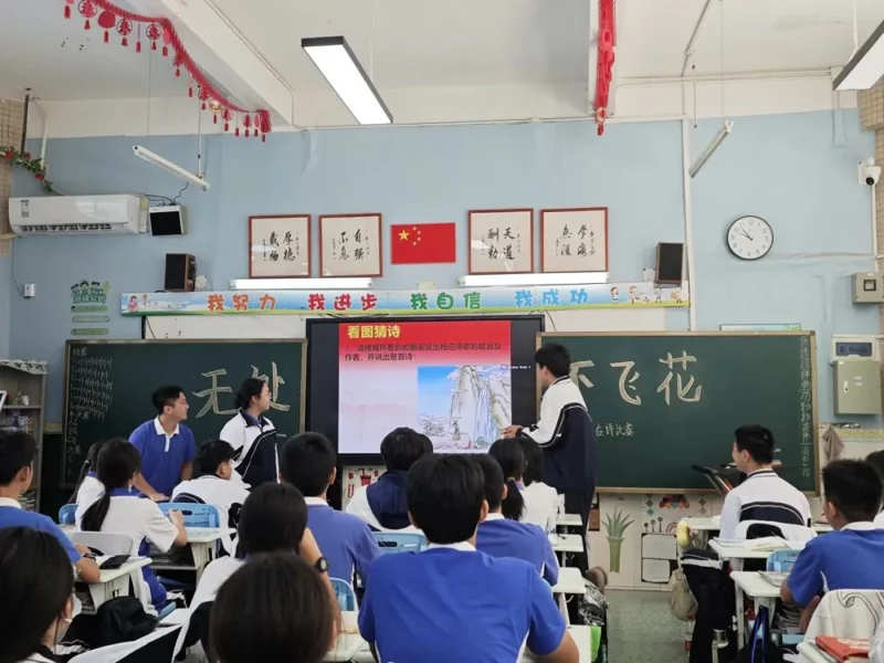 深圳市云顶学校国际班日语樱华书院  |  大道众行展风采 魅力课堂促花开