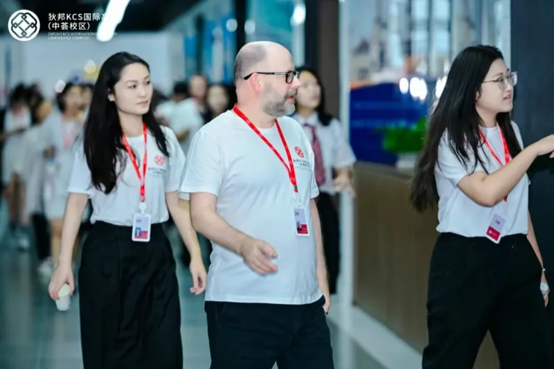 狄邦KCS国际高中（中荟校区）|  以梦为帆，共启新程 | DKIA首届新生开学典礼圆满礼成