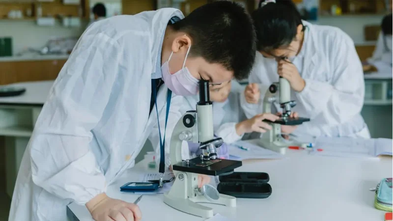 深圳IPC国际校区中学部 | 用实践开启科学探索之旅 | SIPC科学课