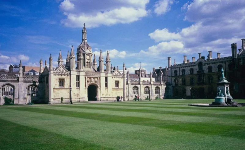 智略国际教育 | 英国升学分享会回顾|从新加坡国际学校,跃迁英国顶尖名校