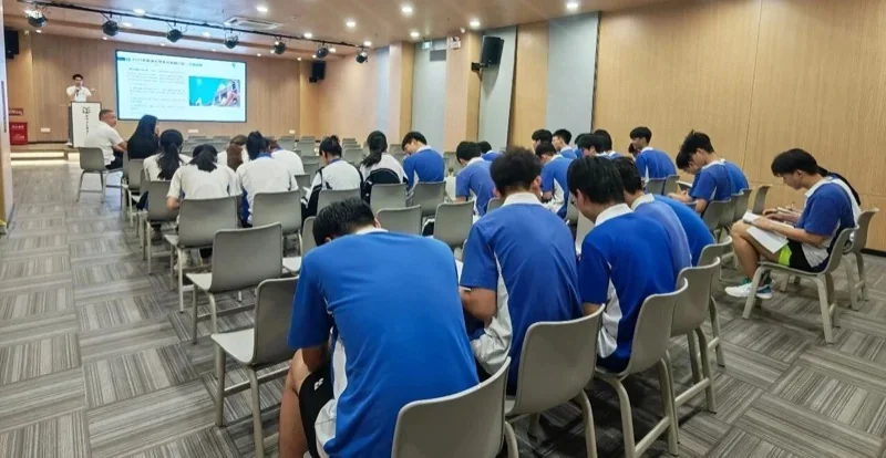深圳市正德高级中学DSE学部 | 从入围到优选:2025校长引荐计划近期回顾与展望
