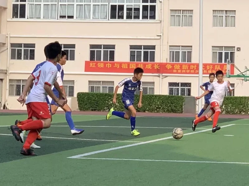 深圳珊蒂泉外国语学校国际部——2019年深圳市龙岗区校园足球比赛珊蒂泉再次夺冠