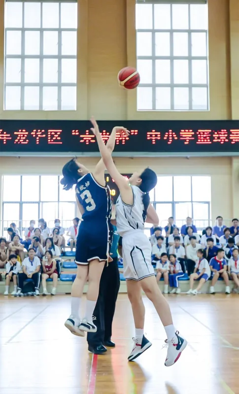 格睿特高级中学香港DSE班  |  夺冠！青春“篮”不住，“球” 场显身手——2024年深圳市龙华区中小学生篮球比赛格睿特运动健儿创佳绩