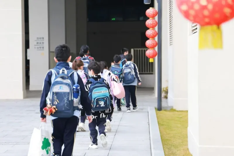 深圳市南山中英文学校协同港籍学生班|喜报|NCIC 开学 | 以爱为底色,用科技做画笔:新学期,共绘一幅腾飞画卷