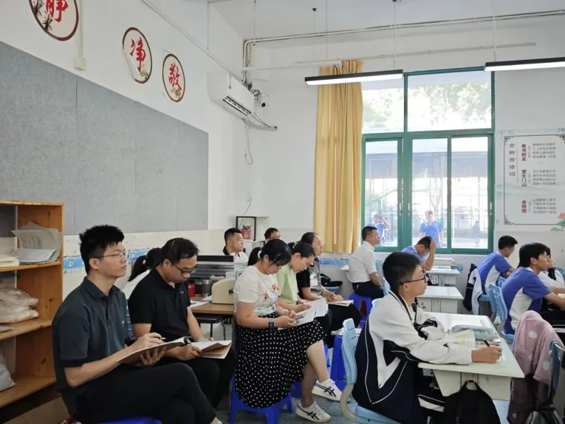 深圳市云顶学校国际班日语樱华书院  |  大道众行展风采 魅力课堂促花开