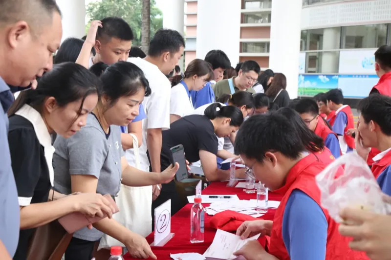 深圳三高国际部加拿大班 | 高一启航,志在四方 | 深圳三高2025级高一新生见面会圆满举行