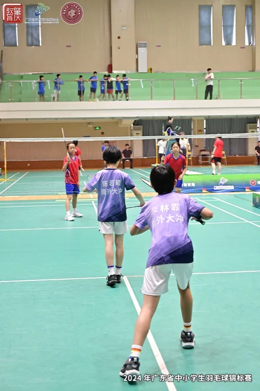 深圳市南山外国语学校(集团)高级中学丨重磅!有一所学校在广东省中小学生羽毛球锦标赛四项团体总分中勇夺两项团体总分冠军