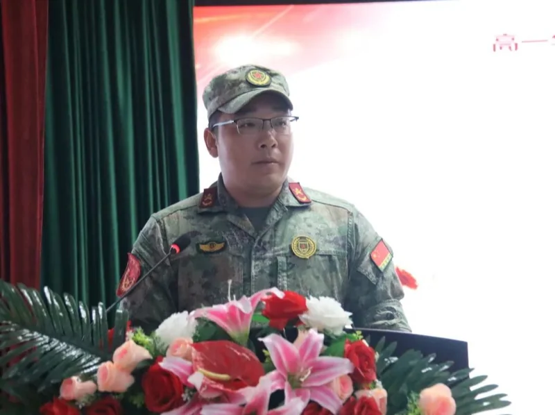 深圳市格睿特高级中学 | 磨砺意志铸军魂,青春扬帆启前程——2024级高一军训开营仪式