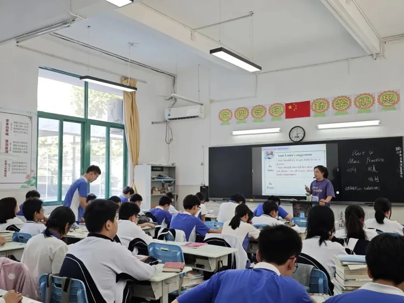 深圳市云顶学校国际班日语樱华书院  |  大道众行展风采 魅力课堂促花开