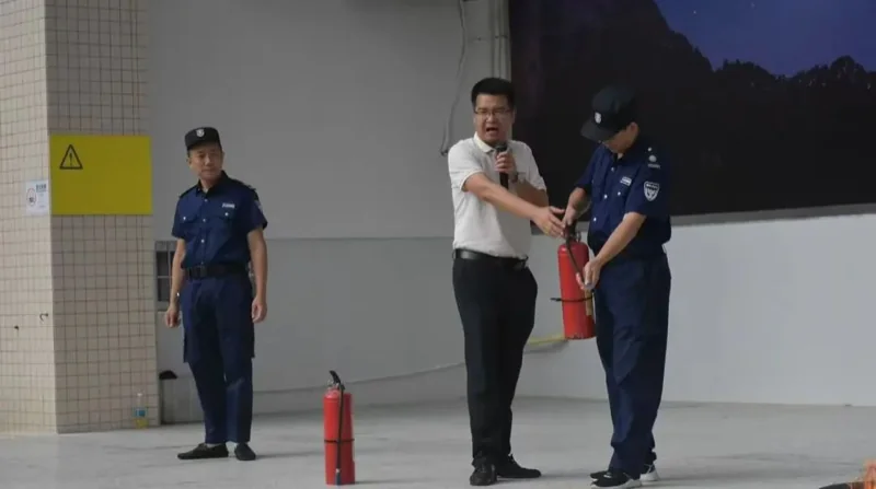 深圳市云顶学校国际班日语樱华书院 | 共筑安全防线,守护成长乐园