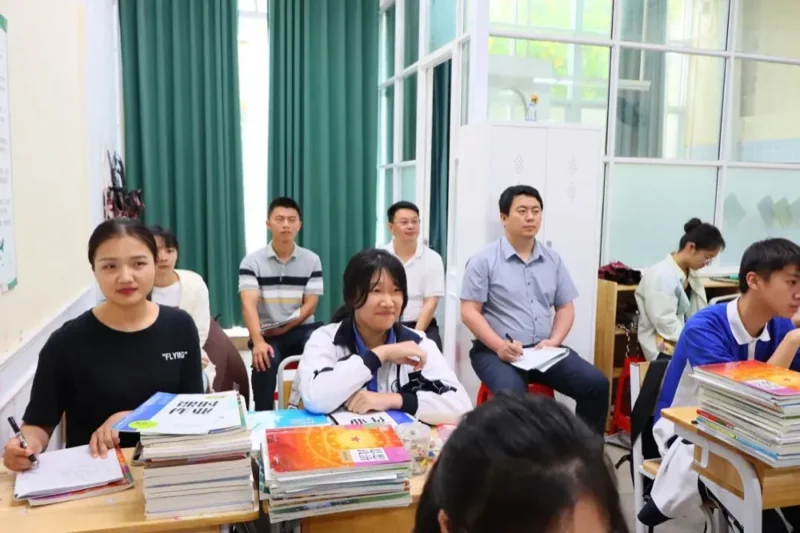 深圳杰仁国际课程中心丨走近马王堆汉墓 发现文明瑰宝——杰仁高中湖湘文化研学汇报课