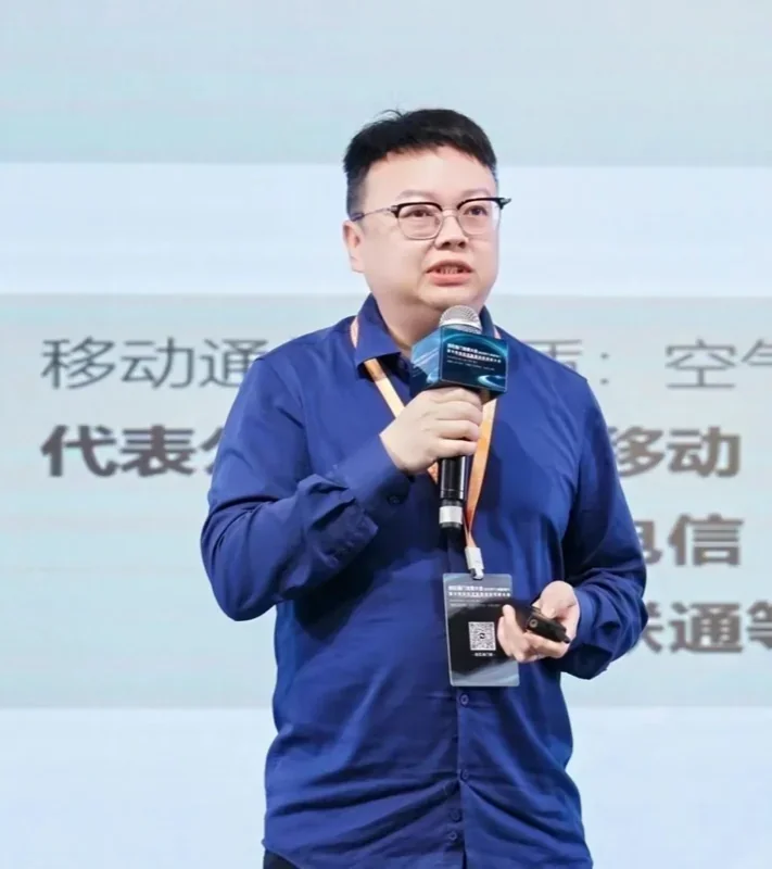 大道至简DSE(博恒橘郡校区) | 与光同行,探索未来 | 博恒实验学校科学副校长专题讲座开讲啦!