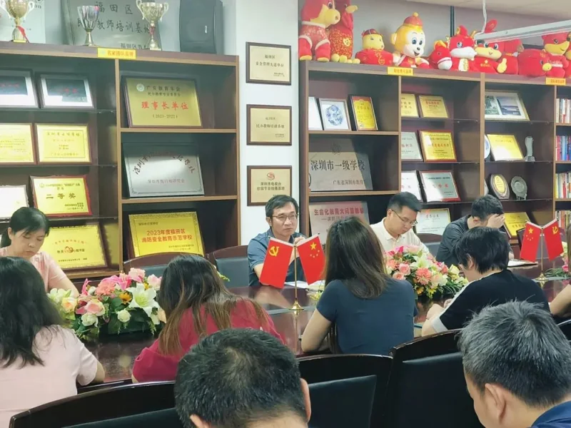 深圳市云顶学校国际班日语樱华书院  |  识别危机 守护成长