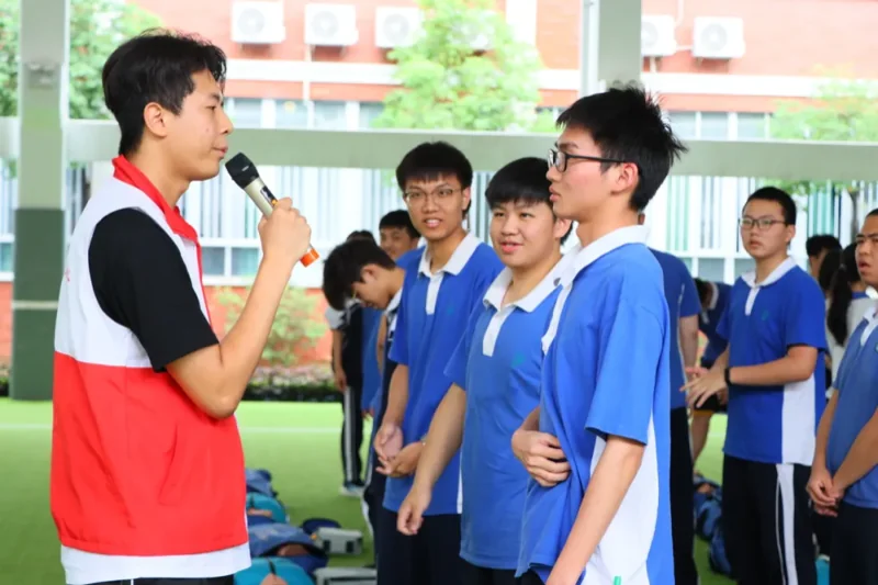 深圳杰仁国际课程中心丨掌握急救技能 守护生命之光——杰仁高中开展急救技能培训