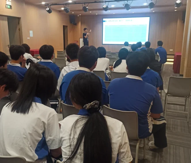 深圳市正德高级中学DSE学部 | 从入围到优选:2025校长引荐计划近期回顾与展望