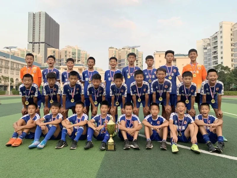 深圳珊蒂泉外国语学校国际部——2019年深圳市龙岗区校园足球比赛珊蒂泉再次夺冠