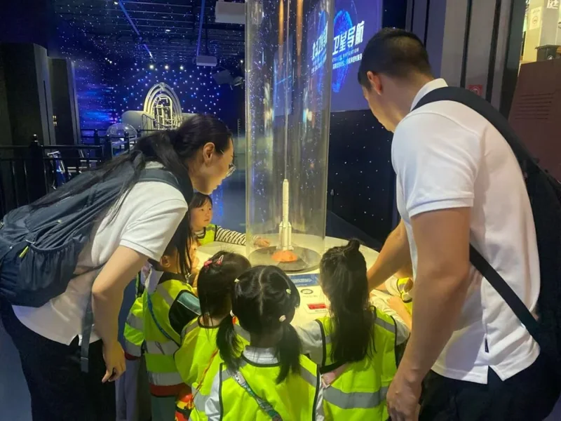 理德幼儿学园 | 横跨1.471亿公里的“太空探索计划”(下)