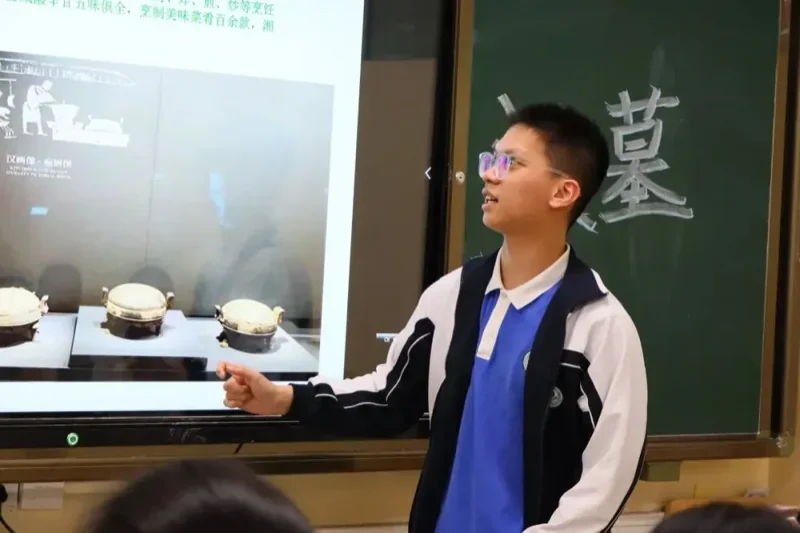 深圳杰仁国际课程中心丨走近马王堆汉墓 发现文明瑰宝——杰仁高中湖湘文化研学汇报课