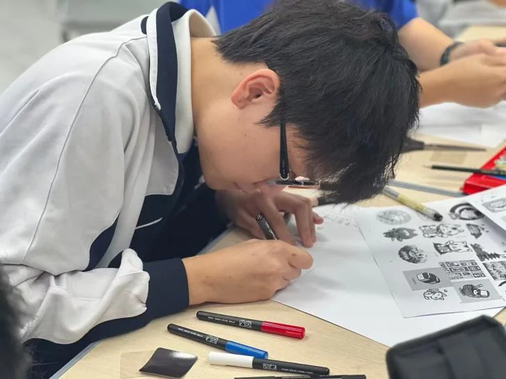 深圳菁华中英文实验中学 | 【菁华日高留学班】冰箱贴 DIY 实录:手作里藏着文化与快乐,每一件都想抱回家!