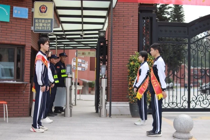 深圳市格睿特高级中学高一年级家长会顺利召开-家校携手行致远 春风正暖育花开