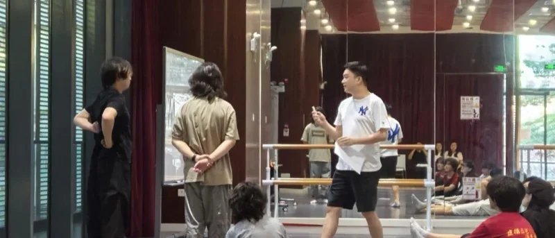 音奥艺术书院 | 把课堂折叠成剧场--音奥书院张老师BTEC表演课手记