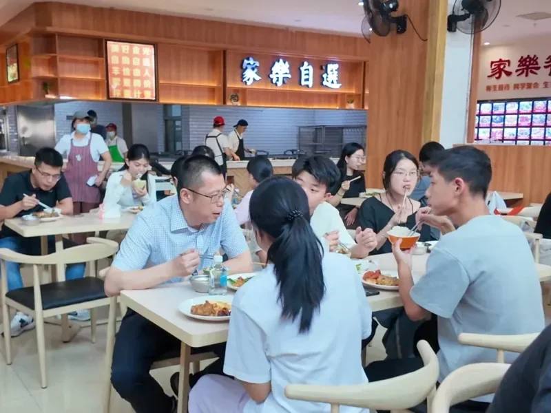 广东理工学院 | 哇,书记校长“约”饭啦!