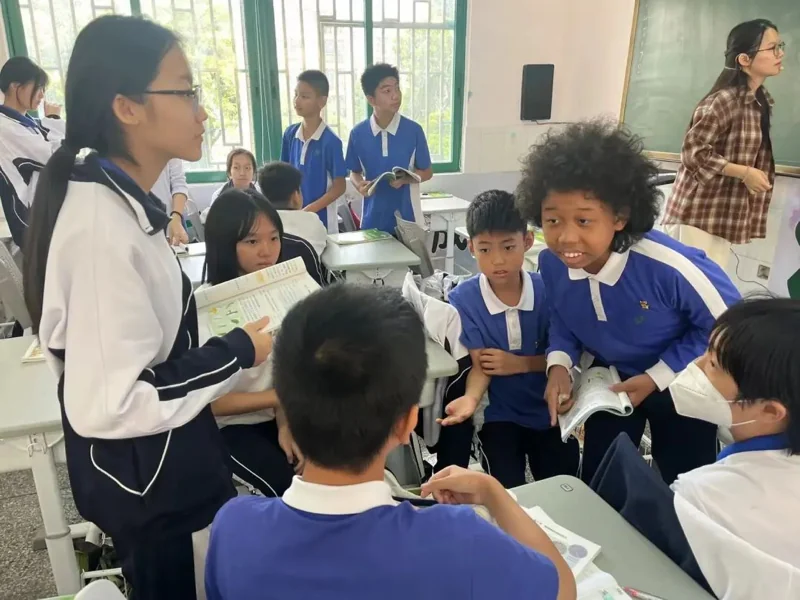 深圳市云顶学校国际班日语樱华书院  |  大道众行展风采 魅力课堂促花开