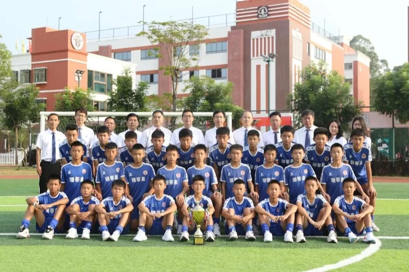 深圳珊蒂泉外国语学校国际部——2019年深圳市龙岗区校园足球比赛珊蒂泉再次夺冠