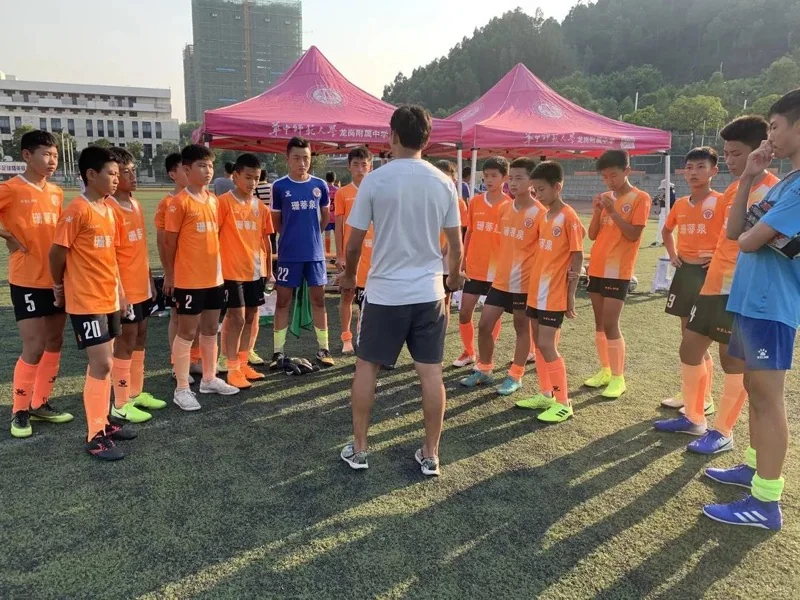 深圳珊蒂泉外国语学校国际部——2019年深圳市龙岗区校园足球比赛珊蒂泉再次夺冠