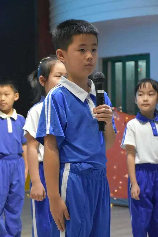 深圳市云顶学校国际班日语樱华书院   |   诵诗词经典   品盛世文明