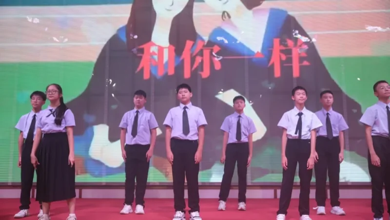 深圳罗湖港人子弟学校 | 【2024届毕业典礼】少年逐梦 一路生花
