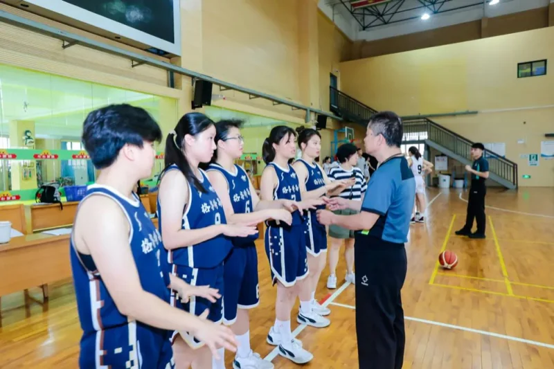 格睿特高级中学香港DSE班  |  夺冠！青春“篮”不住，“球” 场显身手——2024年深圳市龙华区中小学生篮球比赛格睿特运动健儿创佳绩