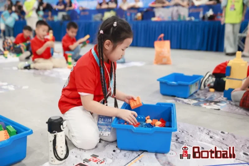 科发幼儿园 | 未来宇宙,由你建造!Botball 2025-2026「乐高新赛季」深圳站震撼开启!