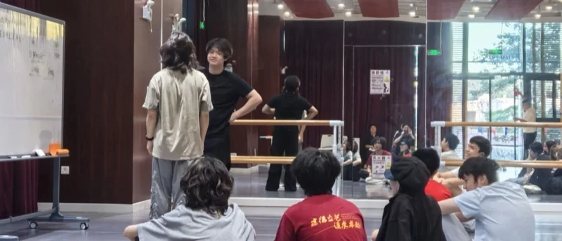 音奥艺术书院 | 把课堂折叠成剧场--音奥书院张老师BTEC表演课手记