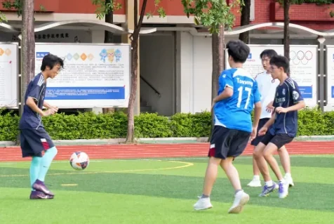 深圳市展华实验学校国际部 | 足球赛 | 他们奔跑着,带着对足球的热爱与梦想的追逐