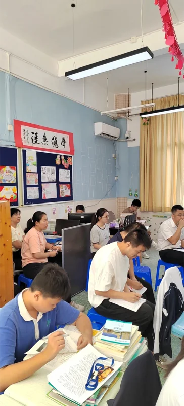 深圳市云顶学校国际班日语樱华书院  |  大道众行展风采 魅力课堂促花开