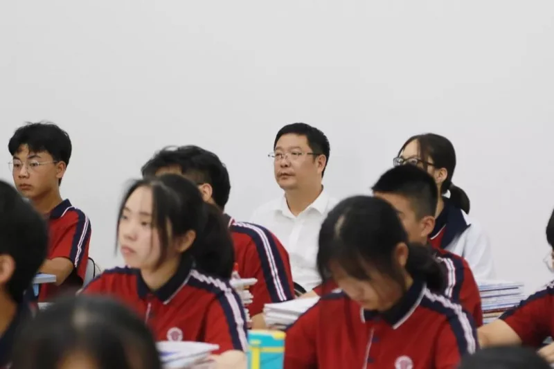 教学教研双落实,用心虚心受益多——深圳珊蒂泉外国语学校高中部开启教学新篇章