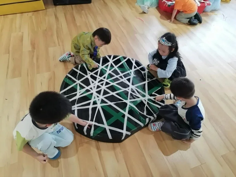 科发幼儿园 | 万圣节荧光派对,解锁科宝成长的N种潜能!