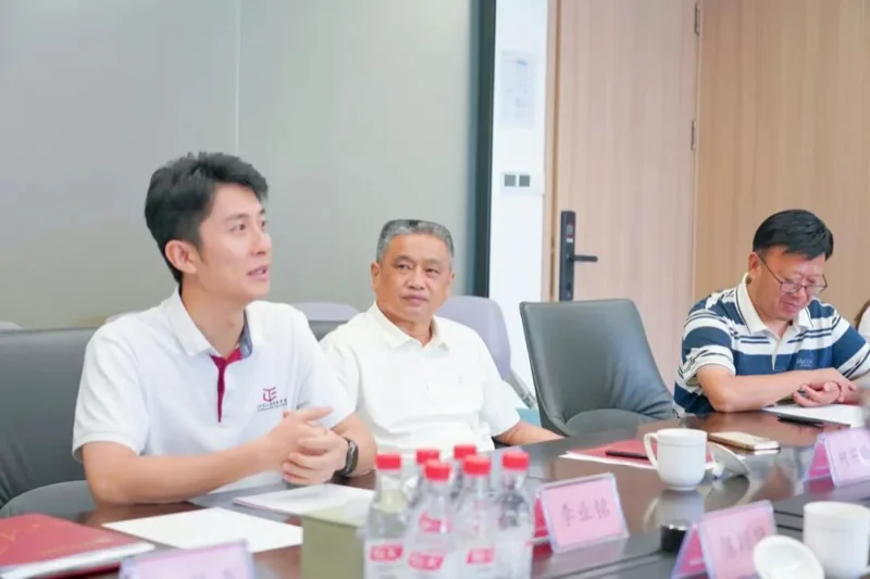 深圳市正德高级中学DSE学部 | 香港大学专家代表团莅临我校共商教育智能发展新径